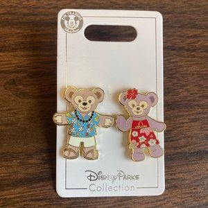 NWT Duffy and Shellie May Aulani Pin